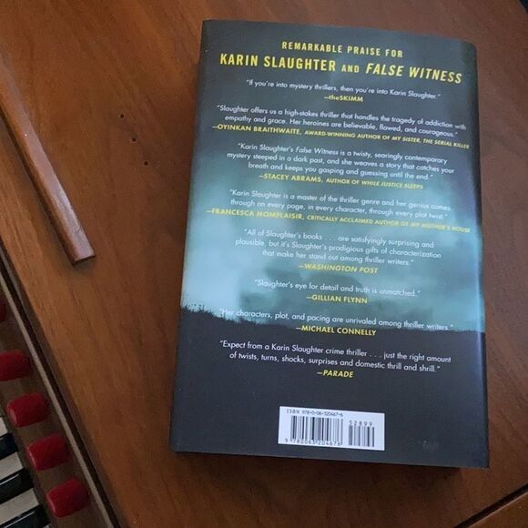 False Witness - Karin Slaughter - Picture 4 of 5